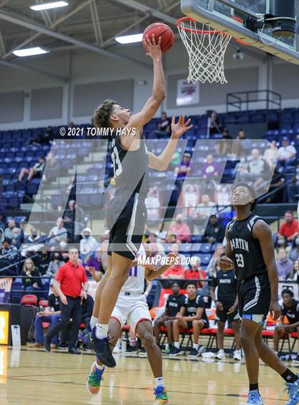 Thumbnail 2 in Martin vs. Duncanville (Whataburger Tournament) photogallery.