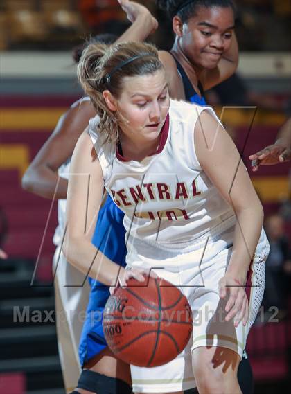 Thumbnail 3 in Palo Duro vs. Keller Central (Fantasy of Lights) photogallery.