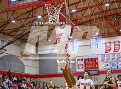 Thumbnail 1 in Bloomington North v Fishers (Fishers Holiday Classic)  photogallery.