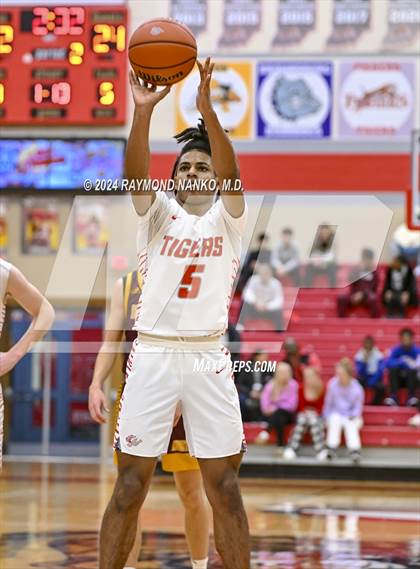 Thumbnail 1 in Bloomington North v Fishers (Fishers Holiday Classic)  photogallery.