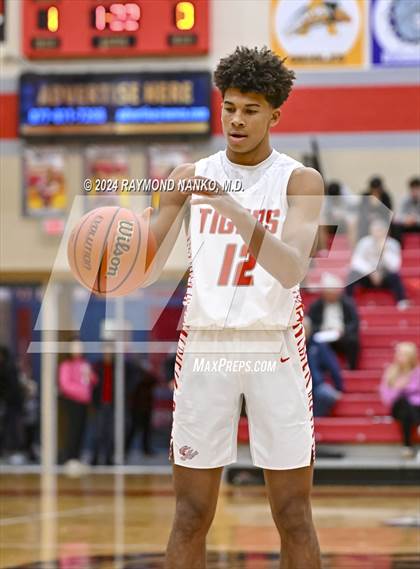 Thumbnail 2 in Bloomington North v Fishers (Fishers Holiday Classic)  photogallery.