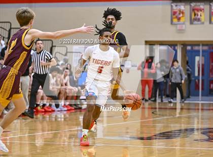 Thumbnail 3 in Bloomington North v Fishers (Fishers Holiday Classic)  photogallery.