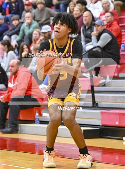 Thumbnail 2 in Bloomington North v Fishers (Fishers Holiday Classic)  photogallery.