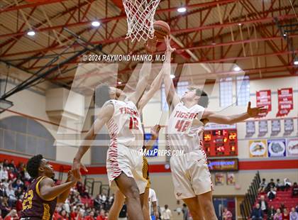Thumbnail 1 in Bloomington North v Fishers (Fishers Holiday Classic)  photogallery.