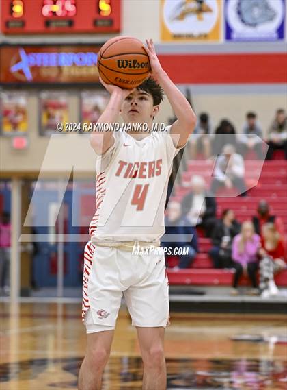 Thumbnail 3 in Bloomington North v Fishers (Fishers Holiday Classic)  photogallery.