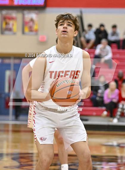 Thumbnail 2 in Bloomington North v Fishers (Fishers Holiday Classic)  photogallery.