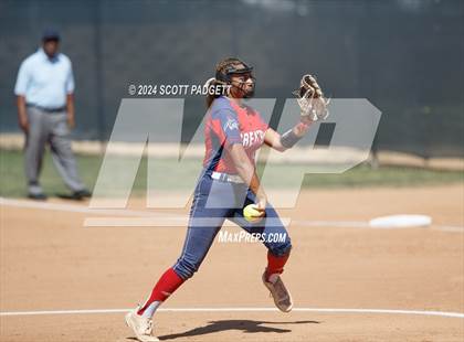 Thumbnail 3 in JSerra Catholic @ Great Oak (CIF SS D1 Quarterfinals) photogallery.