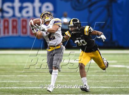 Thumbnail 2 in Edna Karr @ Neville (LHSAA Class 4A Final) photogallery.
