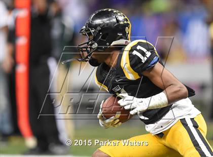 Thumbnail 2 in Edna Karr @ Neville (LHSAA Class 4A Final) photogallery.