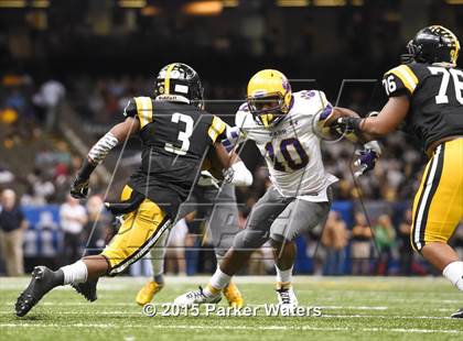 Thumbnail 3 in Edna Karr @ Neville (LHSAA Class 4A Final) photogallery.