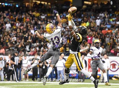 Thumbnail 2 in Edna Karr @ Neville (LHSAA Class 4A Final) photogallery.