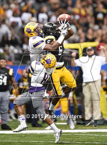 Thumbnail 3 in Edna Karr @ Neville (LHSAA Class 4A Final) photogallery.