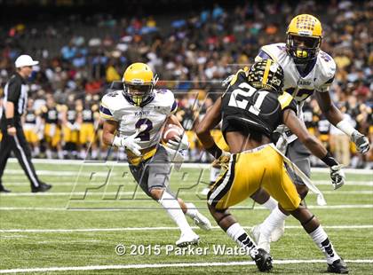 Thumbnail 1 in Edna Karr @ Neville (LHSAA Class 4A Final) photogallery.