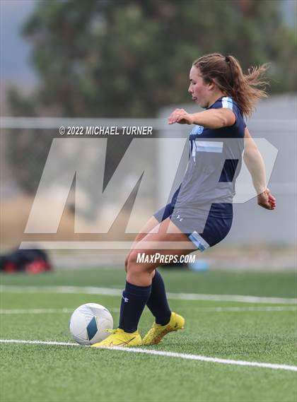 Thumbnail 3 in Twin Falls vs Canyon Ridge (IHSAA 4A State Playoff)  photogallery.