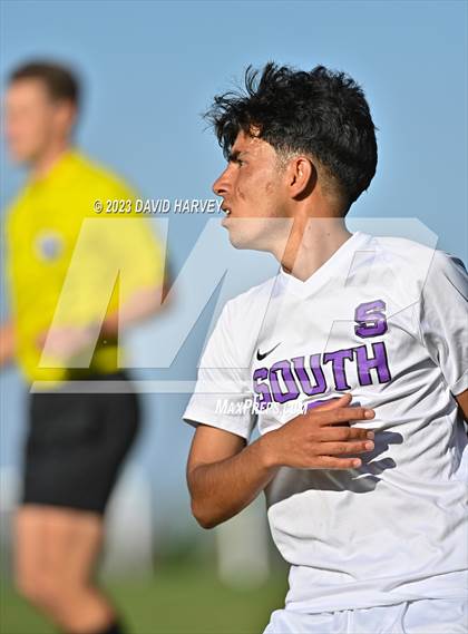 Thumbnail 2 in Denver South vs Chatfield photogallery.