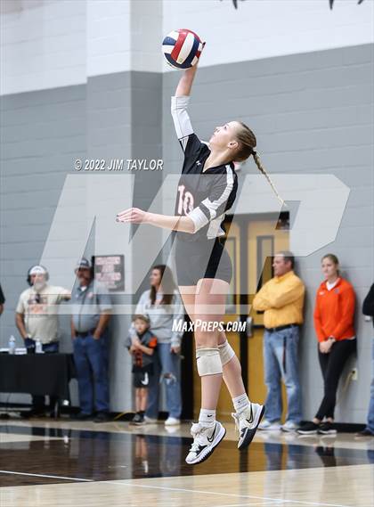 Thumbnail 2 in Mineral Wells vs Springtown (UIL Area playoff) photogallery.