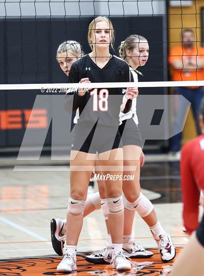 Thumbnail 3 in Mineral Wells vs Springtown (UIL Area playoff) photogallery.
