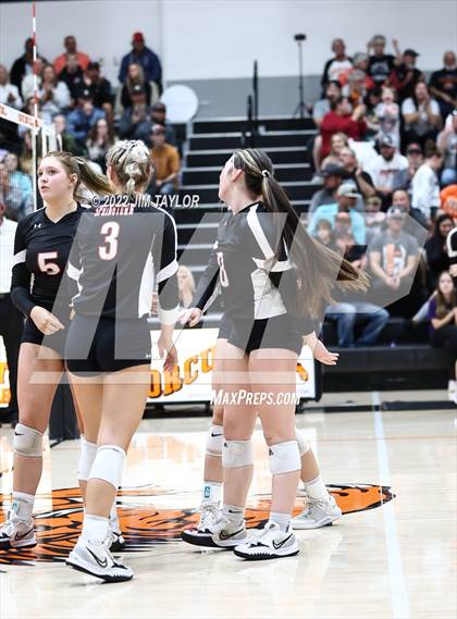 Thumbnail 1 in Mineral Wells vs Springtown (UIL Area playoff) photogallery.