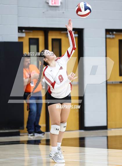 Thumbnail 3 in Mineral Wells vs Springtown (UIL Area playoff) photogallery.