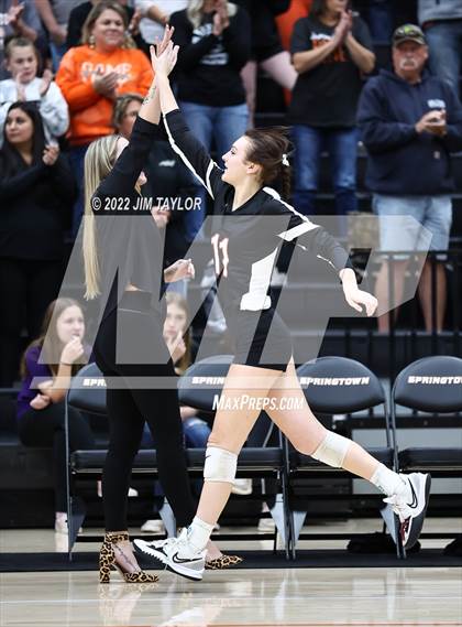Thumbnail 1 in Mineral Wells vs Springtown (UIL Area playoff) photogallery.