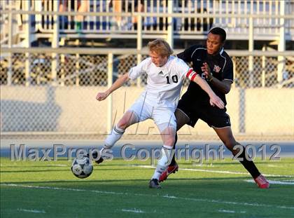 Thumbnail 1 in Loyola vs. Harvard-Westlake photogallery.