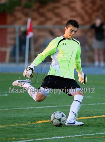 Thumbnail 2 in Loyola vs. Harvard-Westlake photogallery.