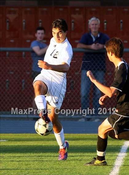 Thumbnail 2 in Loyola vs. Harvard-Westlake photogallery.