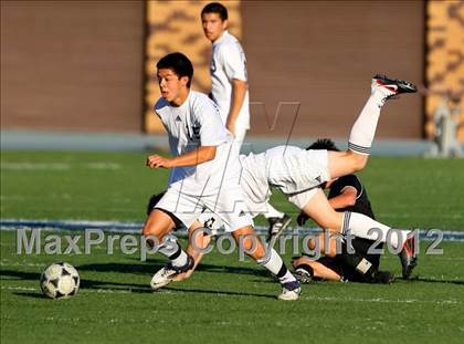 Thumbnail 3 in Loyola vs. Harvard-Westlake photogallery.