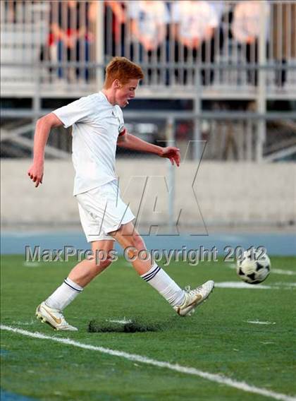 Thumbnail 1 in Loyola vs. Harvard-Westlake photogallery.