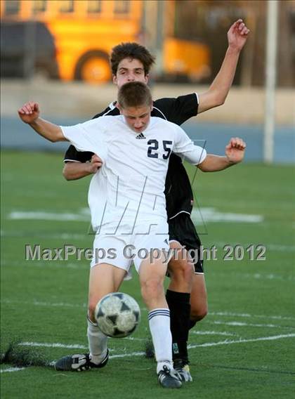 Thumbnail 2 in Loyola vs. Harvard-Westlake photogallery.