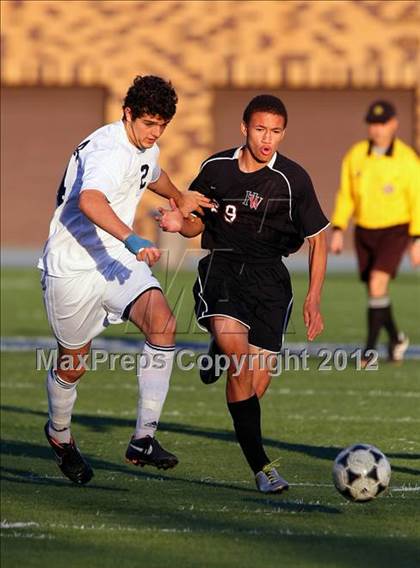 Thumbnail 2 in Loyola vs. Harvard-Westlake photogallery.