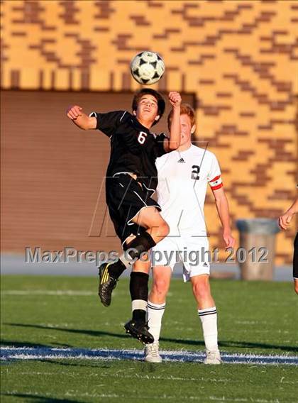 Thumbnail 3 in Loyola vs. Harvard-Westlake photogallery.