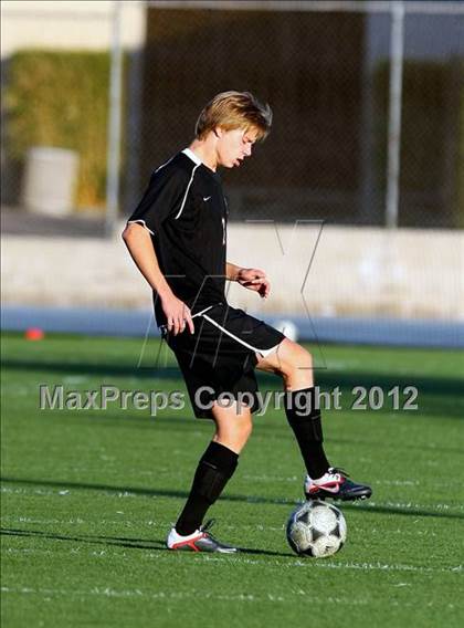Thumbnail 2 in Loyola vs. Harvard-Westlake photogallery.