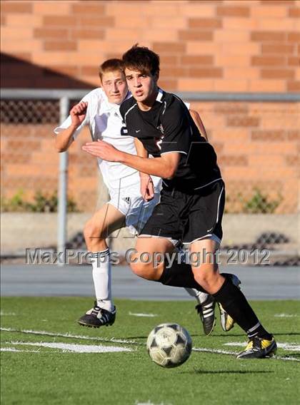 Thumbnail 3 in Loyola vs. Harvard-Westlake photogallery.