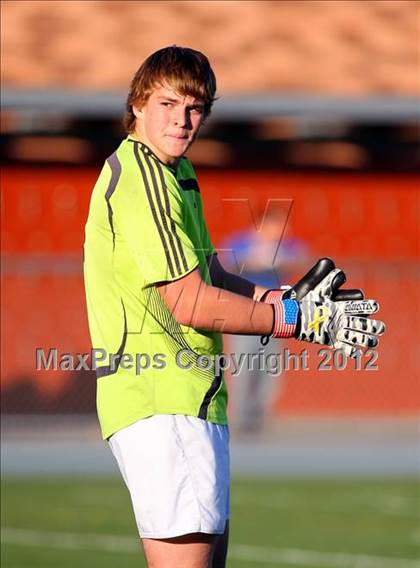 Thumbnail 1 in Loyola vs. Harvard-Westlake photogallery.