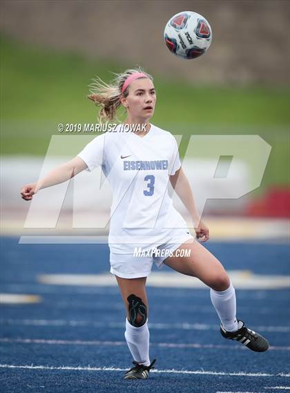 Thumbnail 3 in Stoney Creek vs. Utica Eisenhower (MHSAA District Semifinal) photogallery.