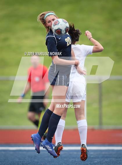 Thumbnail 1 in Stoney Creek vs. Utica Eisenhower (MHSAA District Semifinal) photogallery.
