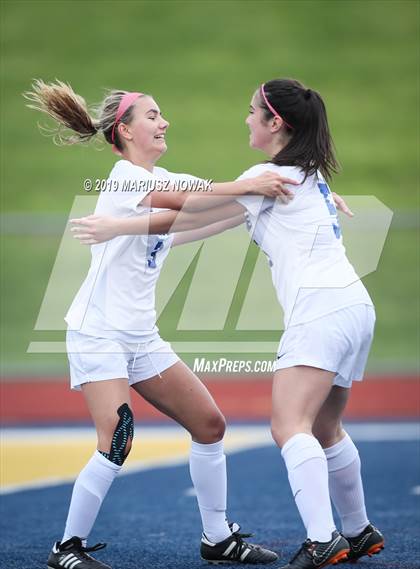 Thumbnail 2 in Stoney Creek vs. Utica Eisenhower (MHSAA District Semifinal) photogallery.