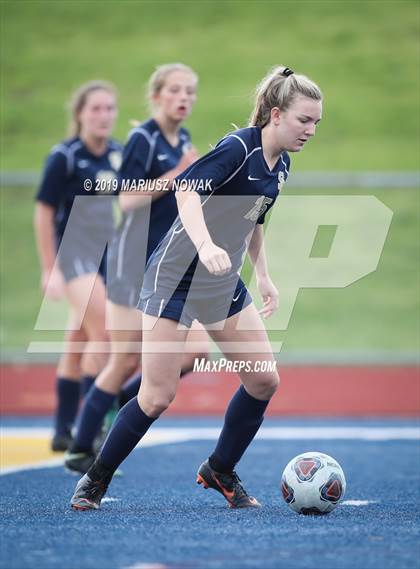 Thumbnail 3 in Stoney Creek vs. Utica Eisenhower (MHSAA District Semifinal) photogallery.