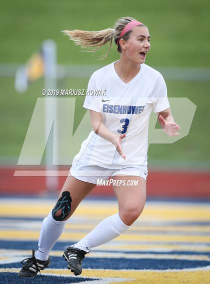 Thumbnail 1 in Stoney Creek vs. Utica Eisenhower (MHSAA District Semifinal) photogallery.