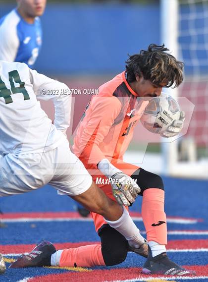 Thumbnail 3 in Temple City vs. Los Altos (CIF State D5 Final) photogallery.