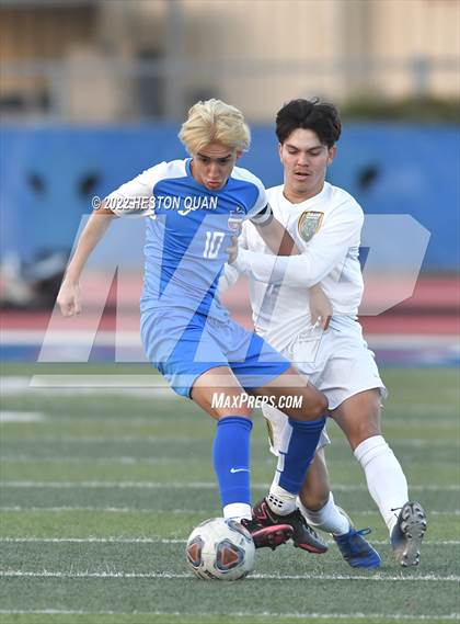 Thumbnail 3 in Temple City vs. Los Altos (CIF State D5 Final) photogallery.