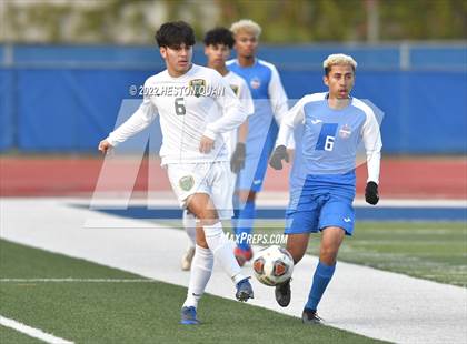 Thumbnail 3 in Temple City vs. Los Altos (CIF State D5 Final) photogallery.