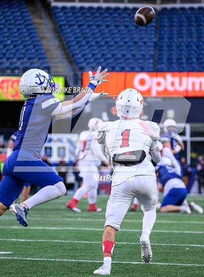 Thumbnail 1 in Tewksbury Memorial vs Scituate (MIAA Division 4 Final) photogallery.