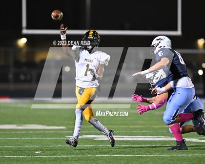 Thumbnail 2 in Joliet West @ Plainfield South photogallery.