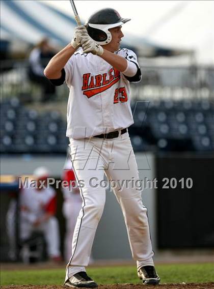 Thumbnail 3 in Jefferson vs Harlem photogallery.