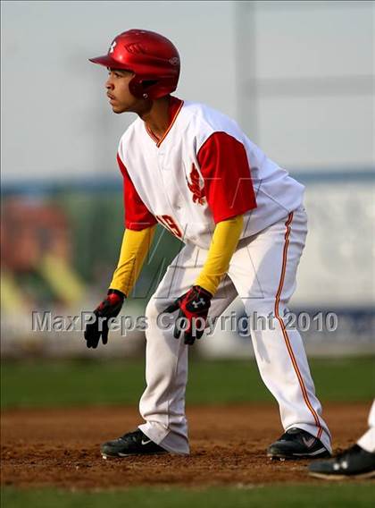 Thumbnail 3 in Jefferson vs Harlem photogallery.