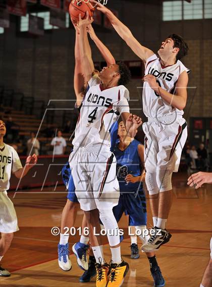 Thumbnail 1 in Windward vs. JSerra Catholic (Nike Extravaganza) photogallery.