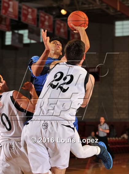 Thumbnail 2 in Windward vs. JSerra Catholic (Nike Extravaganza) photogallery.