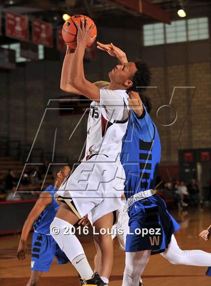 Thumbnail 1 in Windward vs. JSerra Catholic (Nike Extravaganza) photogallery.